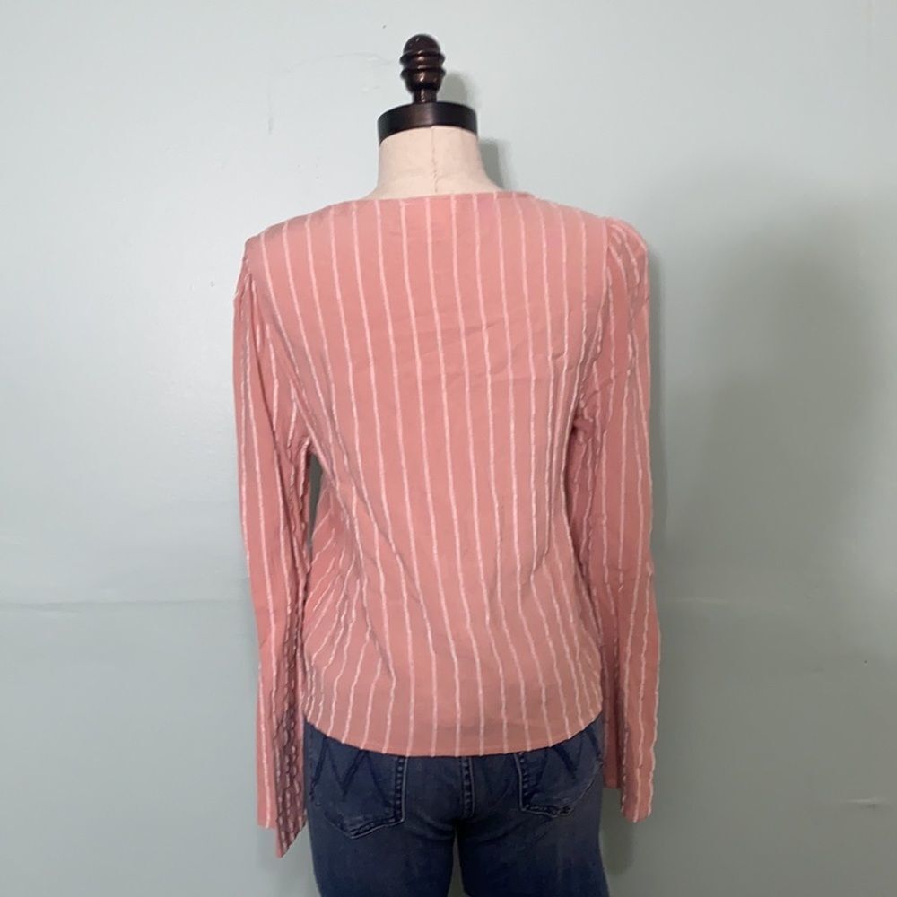 Urban Romantics Striped Button Front Crop Top - Picture 3 of 4